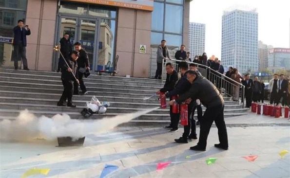 威海產(chǎn)投集團開展“全民消防，生命至上” 消防宣傳月活動